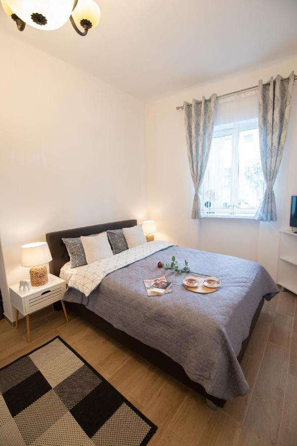 Central Bright Apartment Cluj Napoca Bagian luar foto