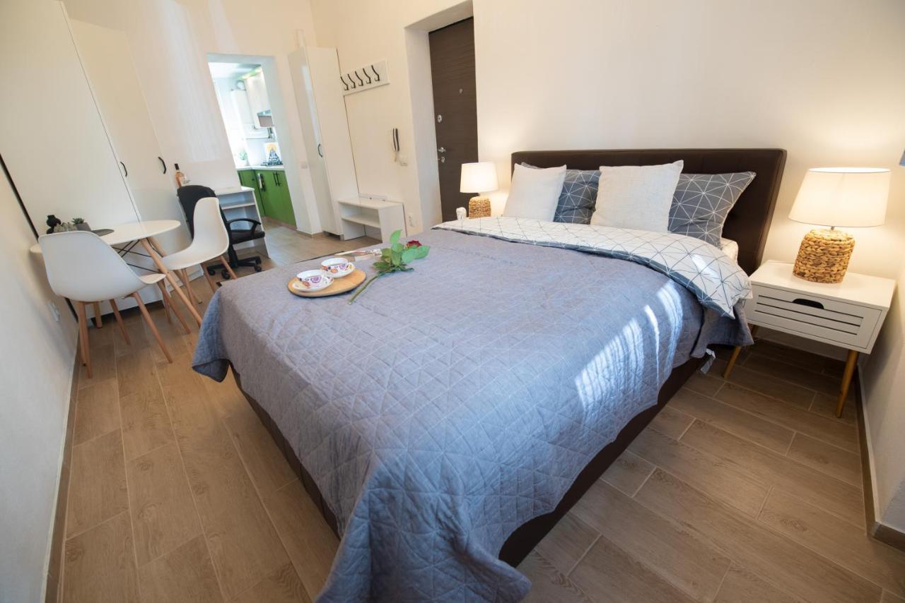 Central Bright Apartment Cluj Napoca Bagian luar foto